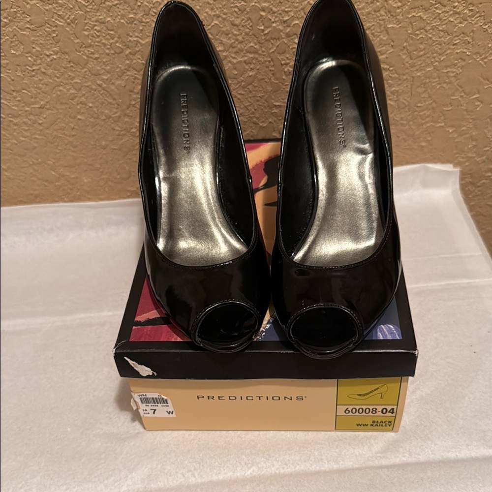 Very gently worn Predictions Black Stiletto Heels Classic Peep Toe. 7 Wide